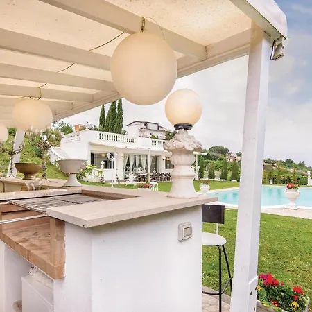 Feriehus 2 Bedroom Stunning In